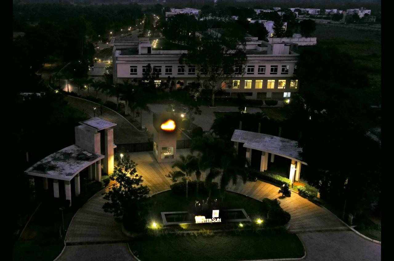 Spree Resort At Century Wintersun Dod Ballāpur Exterior photo