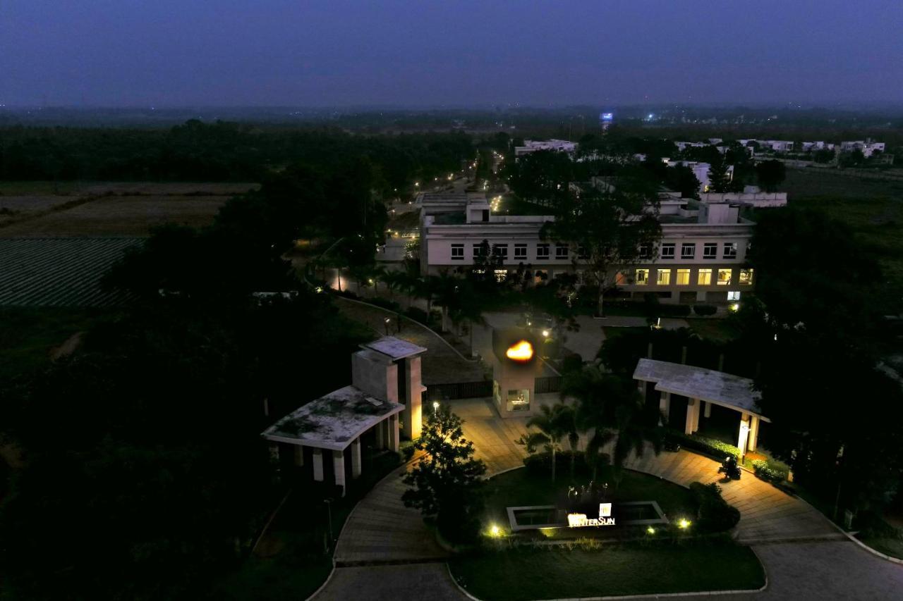 Spree Resort At Century Wintersun Dod Ballāpur Exterior photo